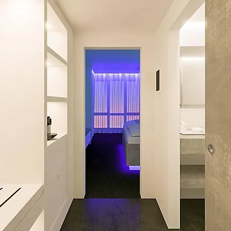 Smartel At The Unbrexit Hotel 3*