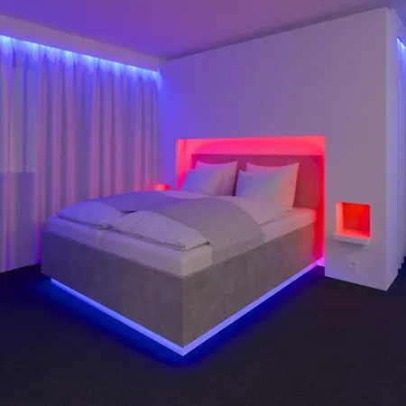 Hotel Smartel At The Unbrexit 3*