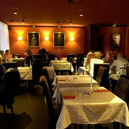 Hotel Smartel At The Unbrexit 3*