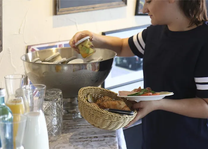 Hotel Smartel At The Unbrexit 3*