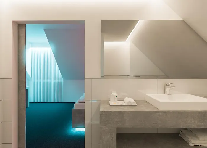 Hotel Smartel At The Unbrexit 3*