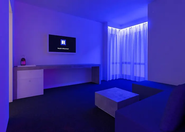 Smartel At The Unbrexit Hotel 3*