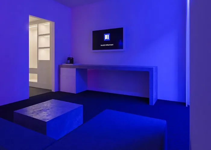 Hotel Smartel At The Unbrexit 3*